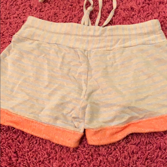 Splendid super cute tan and baby blue shorts - Picture 2 of 4